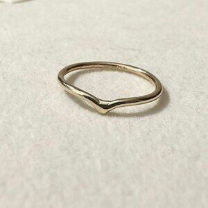 10Kt Gold Chevron Ring Size 5
